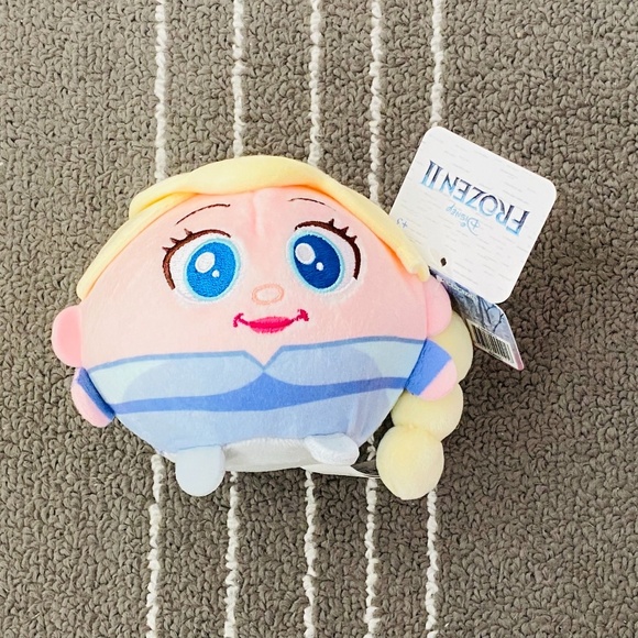 Disney - Set of 3 Frozen II Squeezamals - Brand New, Never Played With - Picture 2 of 4